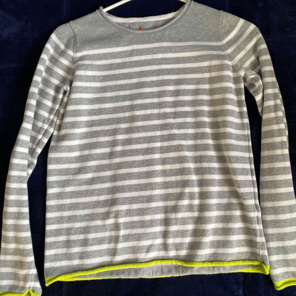 White cropped sweater